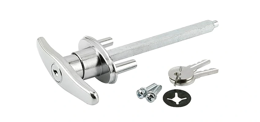 Old Style Garage Door Locks Replacements in West Rancho Dominguez, California