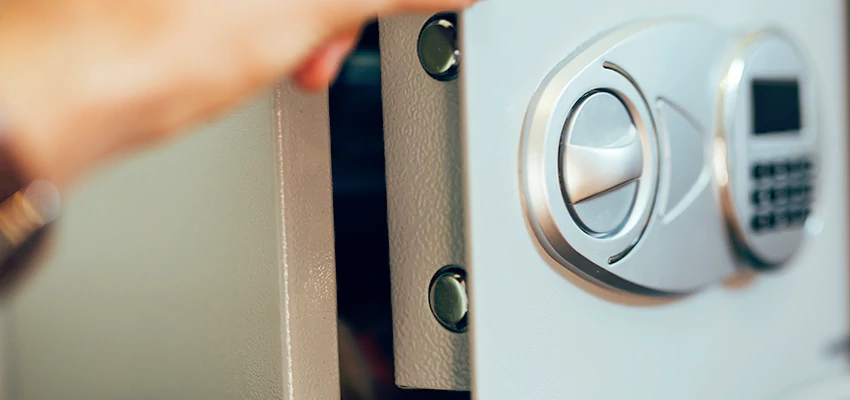 Fingerprint Safe Openers in West Rancho Dominguez, CA